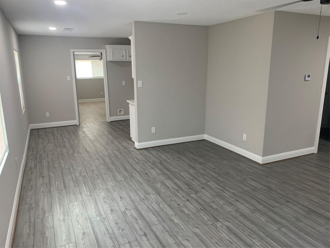 Empty room, Interior, Recessed Lighting, Wood Texture Flooring