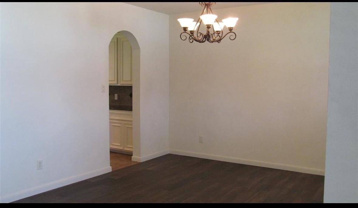 Chandelier, Empty room, Interior, Wood Texture Flooring