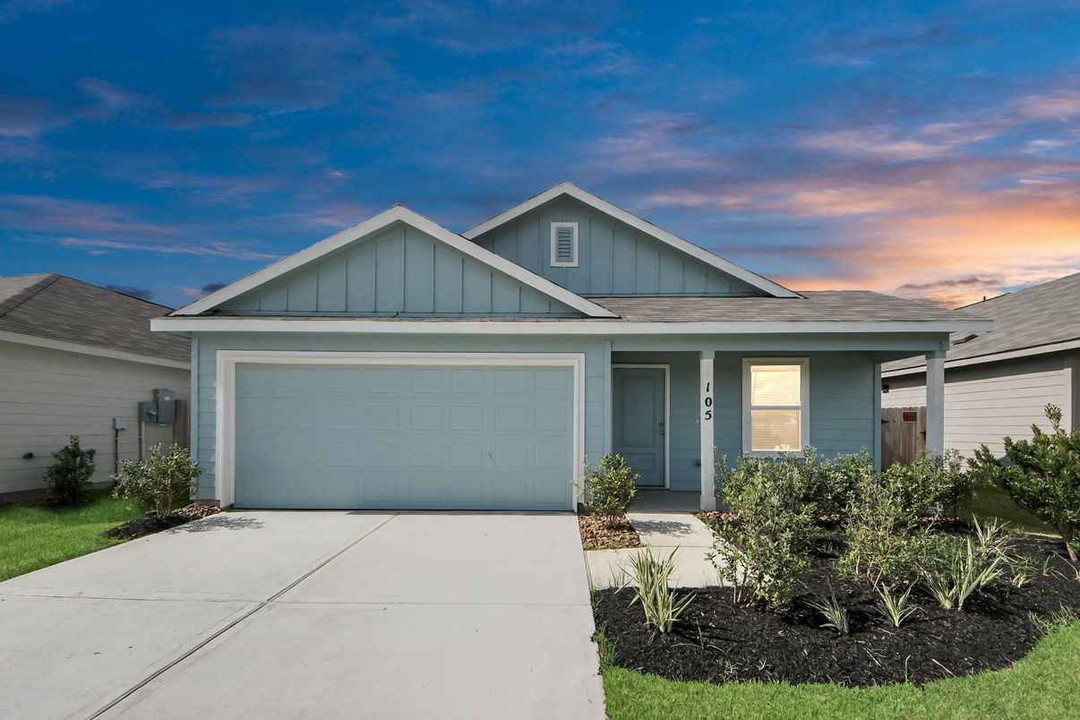 Attached, Exterior, Facade, American Craftsman
