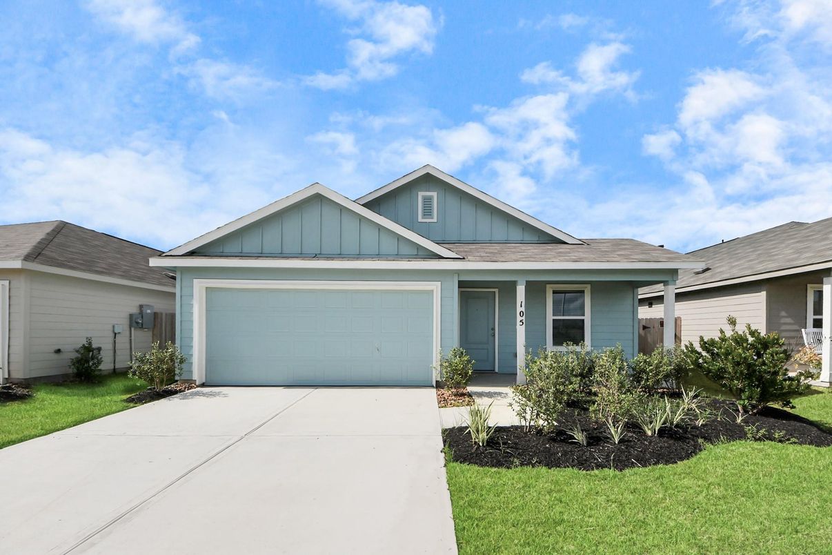 Attached, Exterior, Facade, Ranch