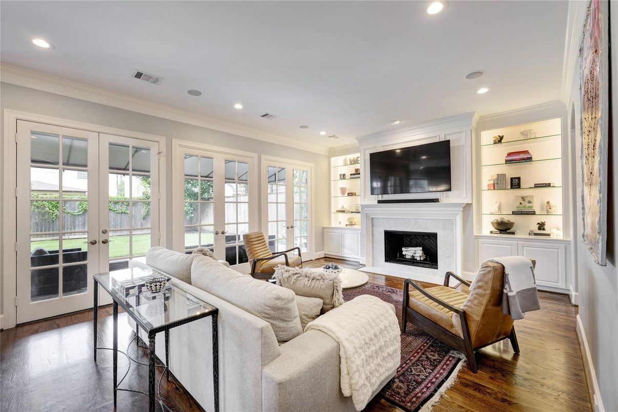 Fireplace, Interior, Living room, Recessed Lighting, Wood Texture Flooring