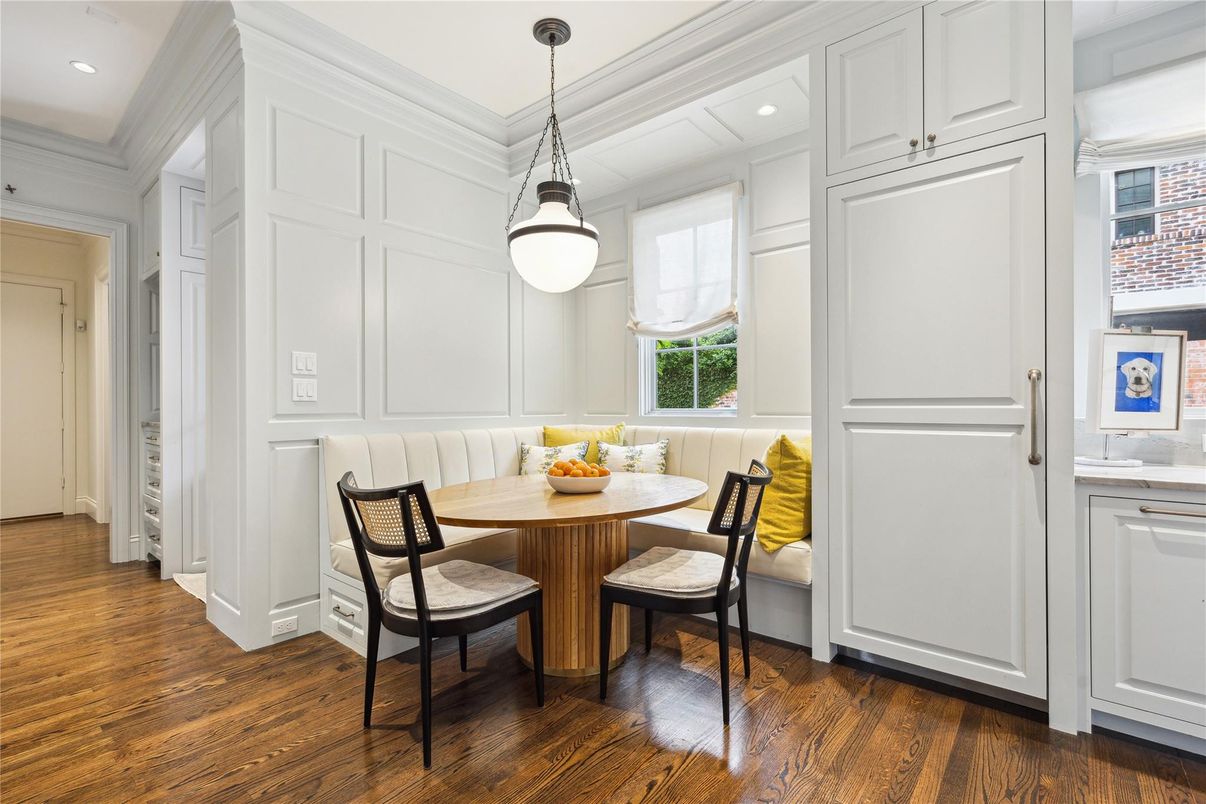 Dining room, Interior, Pendant Lights, Recessed Lighting, Wood Texture Flooring