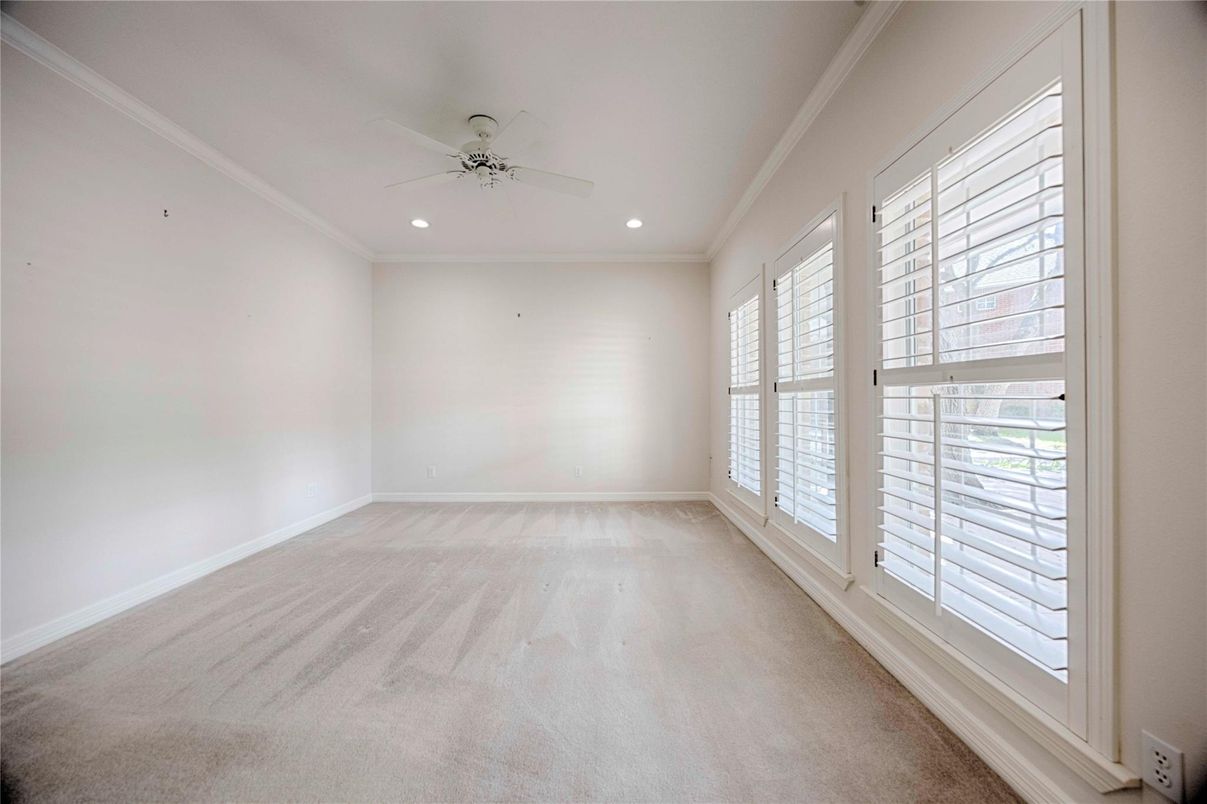 Empty room, Interior, Recessed Lighting