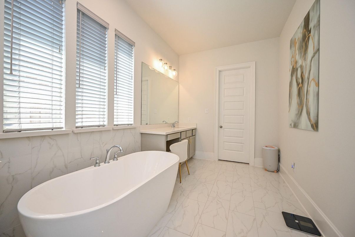 Bathroom, Free Standing Baths, Interior, Marble, Marble Walls