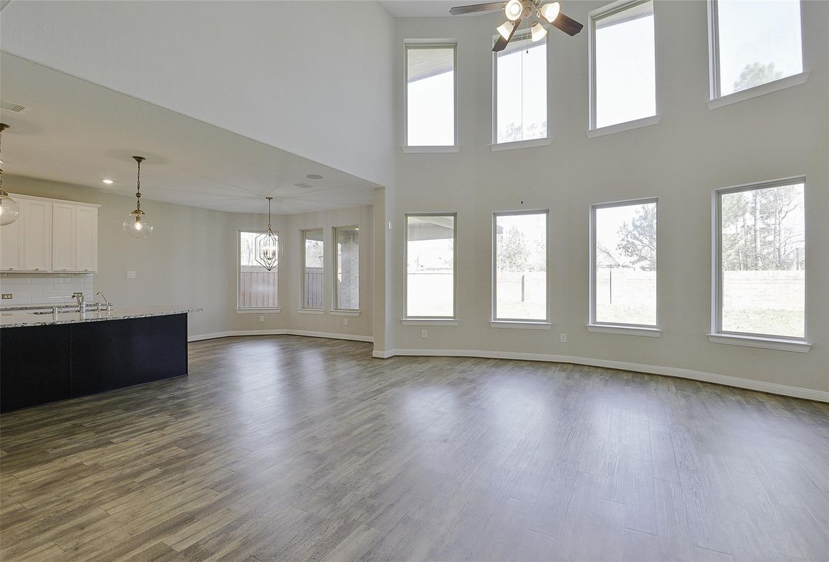 Empty room, Interior, Pendant Lights, Wood Texture Flooring