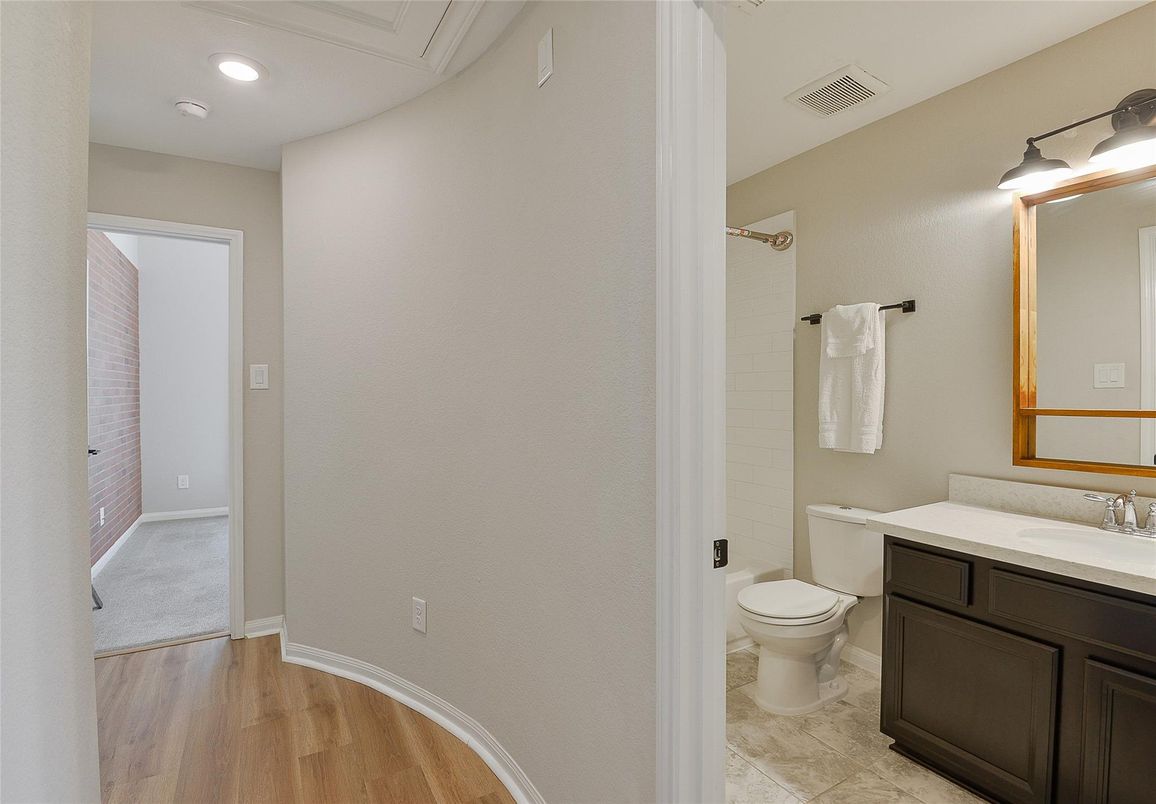 Bathroom, Interior, Recessed Lighting, Wood Texture Flooring