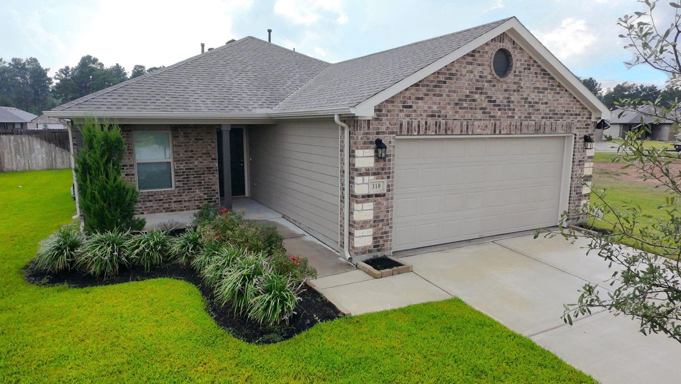 Attached, Exterior, Facade, Brick Facade, Brick Traditional
