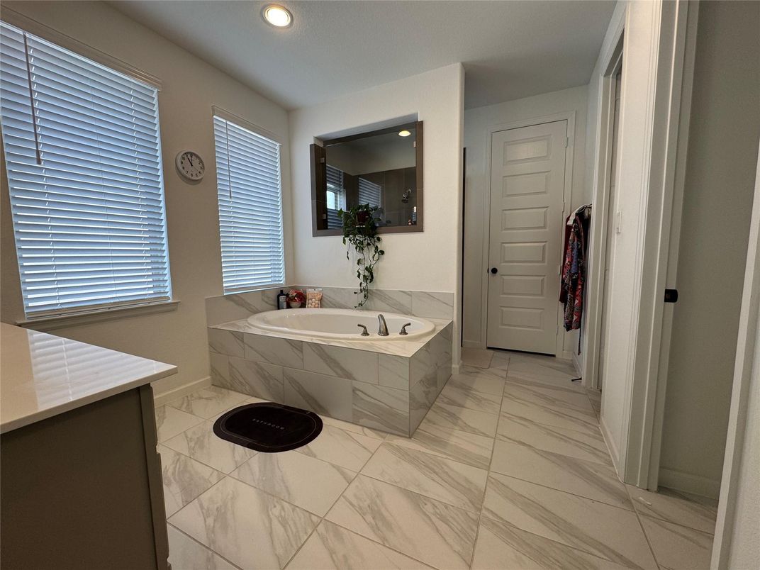 Bathroom, Interior, Marble, Recessed Lighting