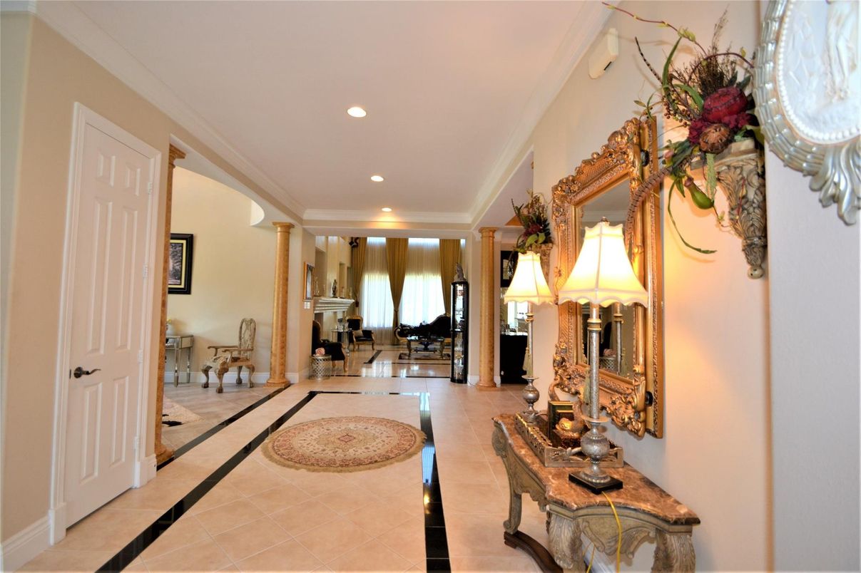 Interior, Recessed Lighting