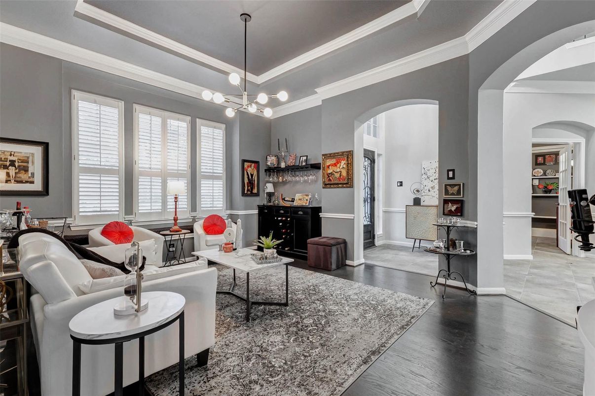 Interior, Living room, Pendant Lights, Wood Texture Flooring