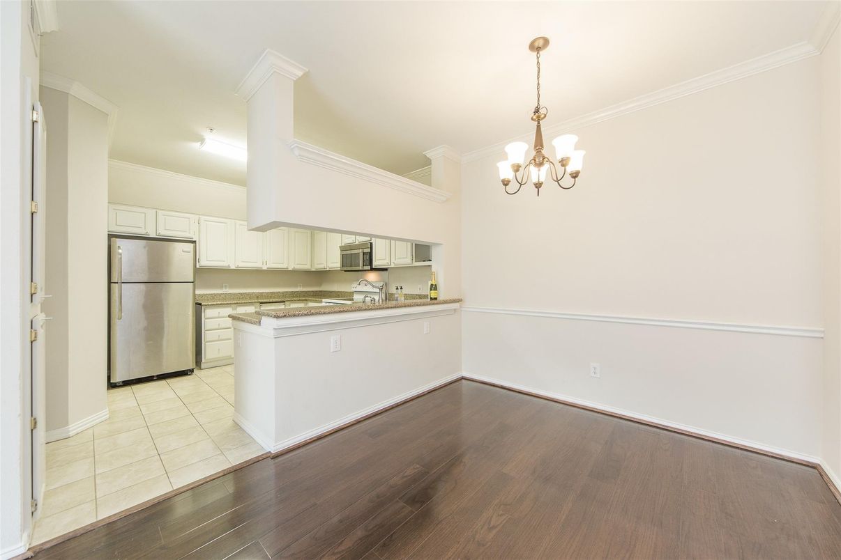 Chandelier, Interior, Kitchen, Wood Texture Flooring