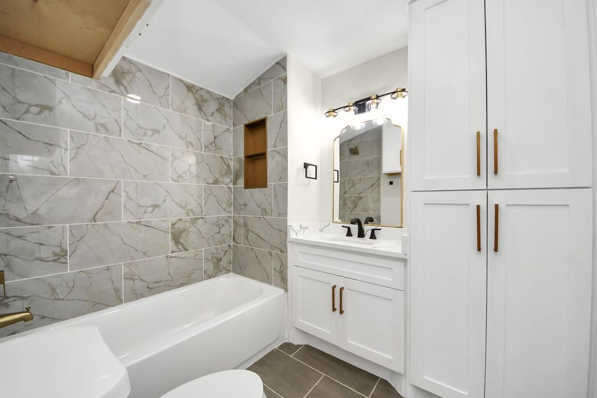 Bathroom, Interior, Marble Walls