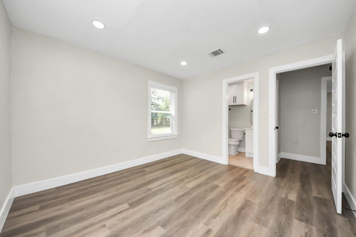 Bathroom, Empty room, Interior, Recessed Lighting, Wood Texture Flooring
