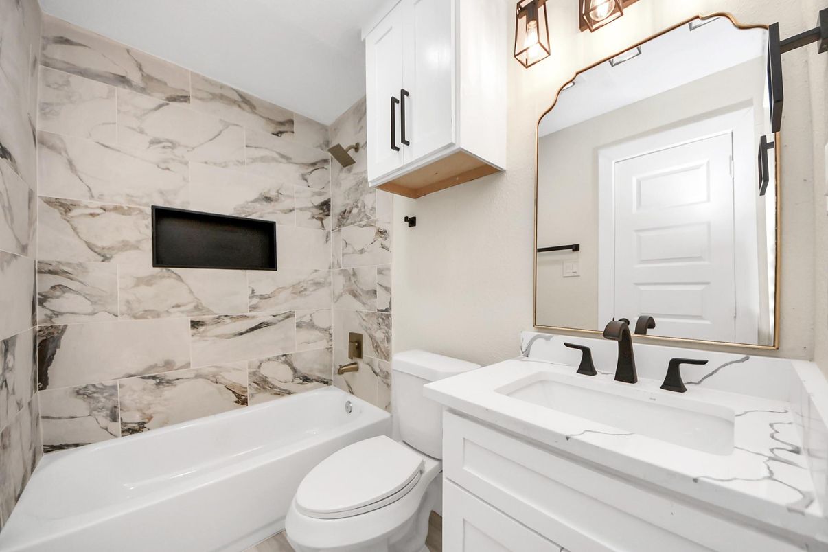 Bathroom, Interior, Marble Walls