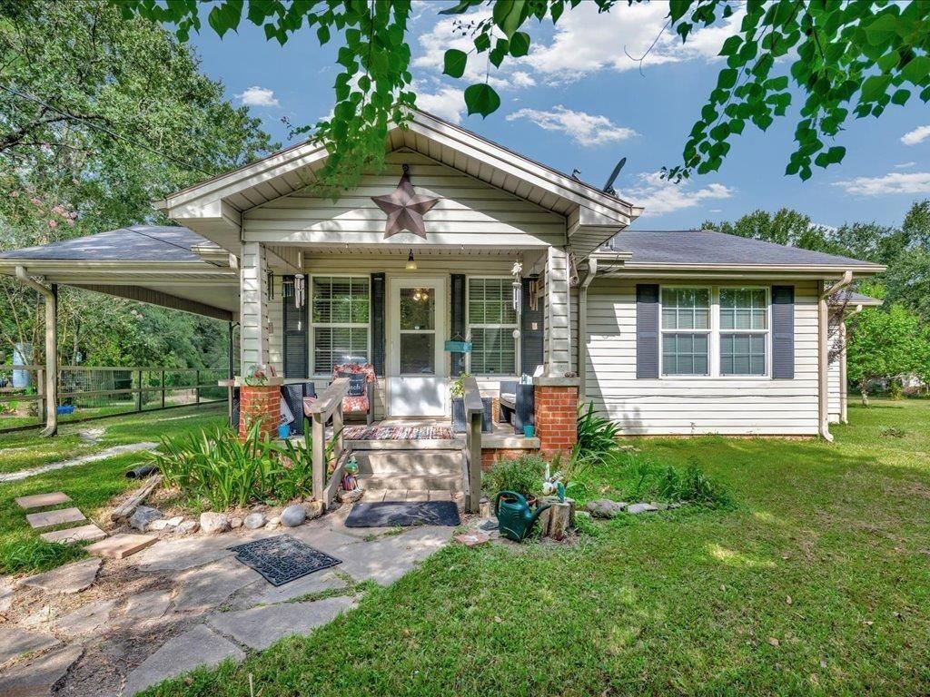Exterior, Facade, American Craftsman