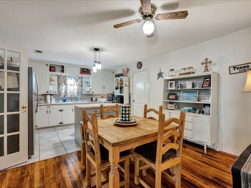 Dining room, Interior, Kitchen, Pendant Lights, Wood Texture Flooring