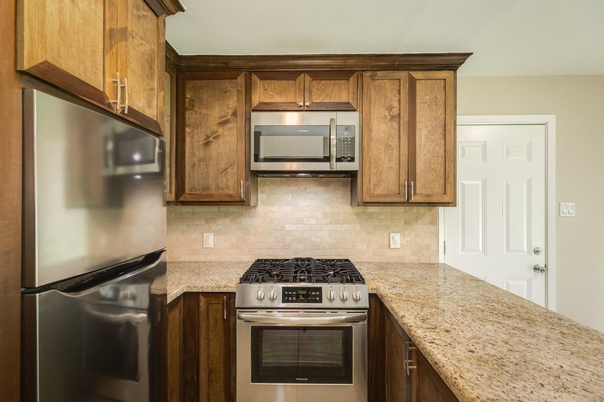 Interior, Kitchen, Stainless Steel Appliances