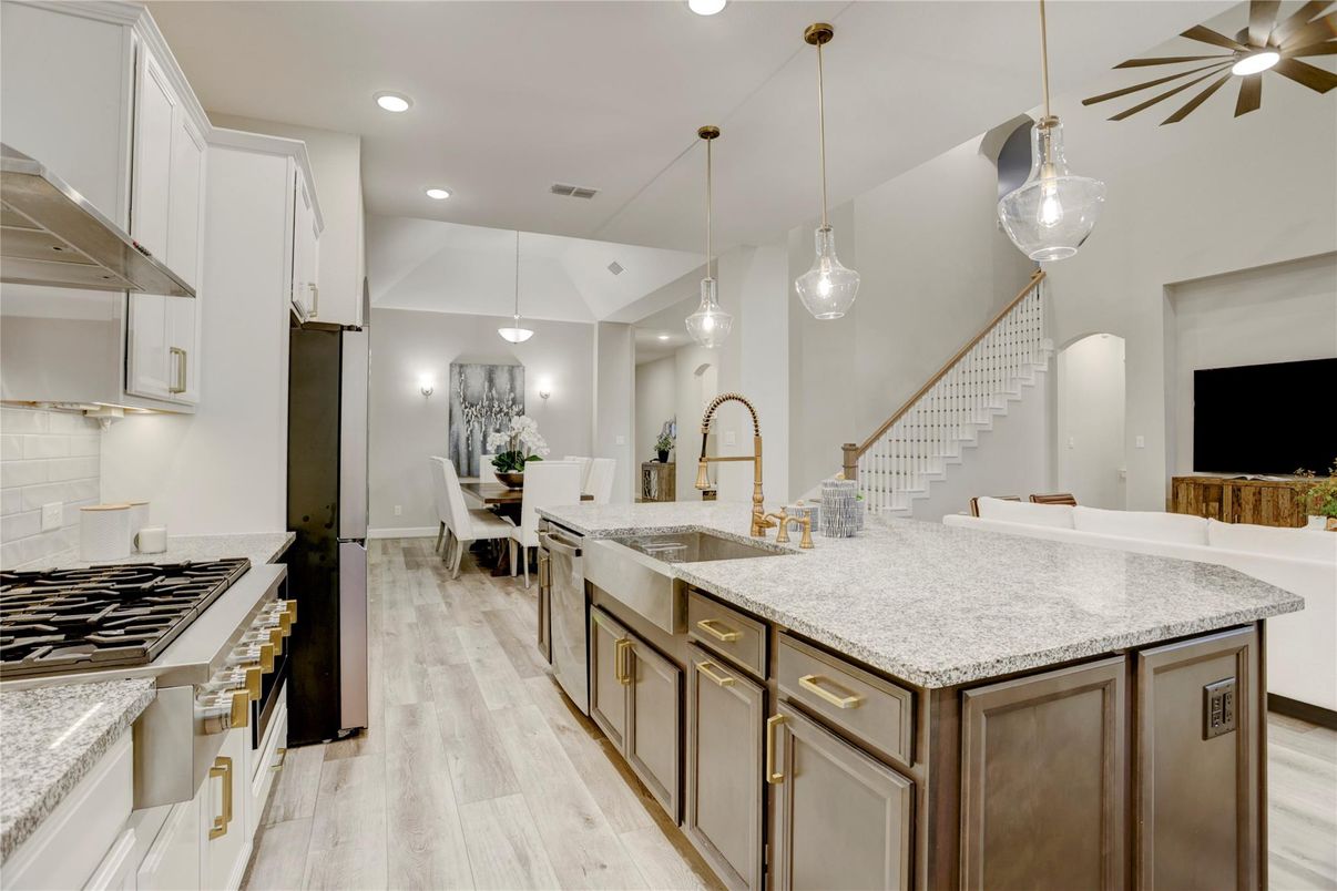 Dining room, Interior, Kitchen, Pendant Lights, Recessed Lighting, Wood Texture Flooring