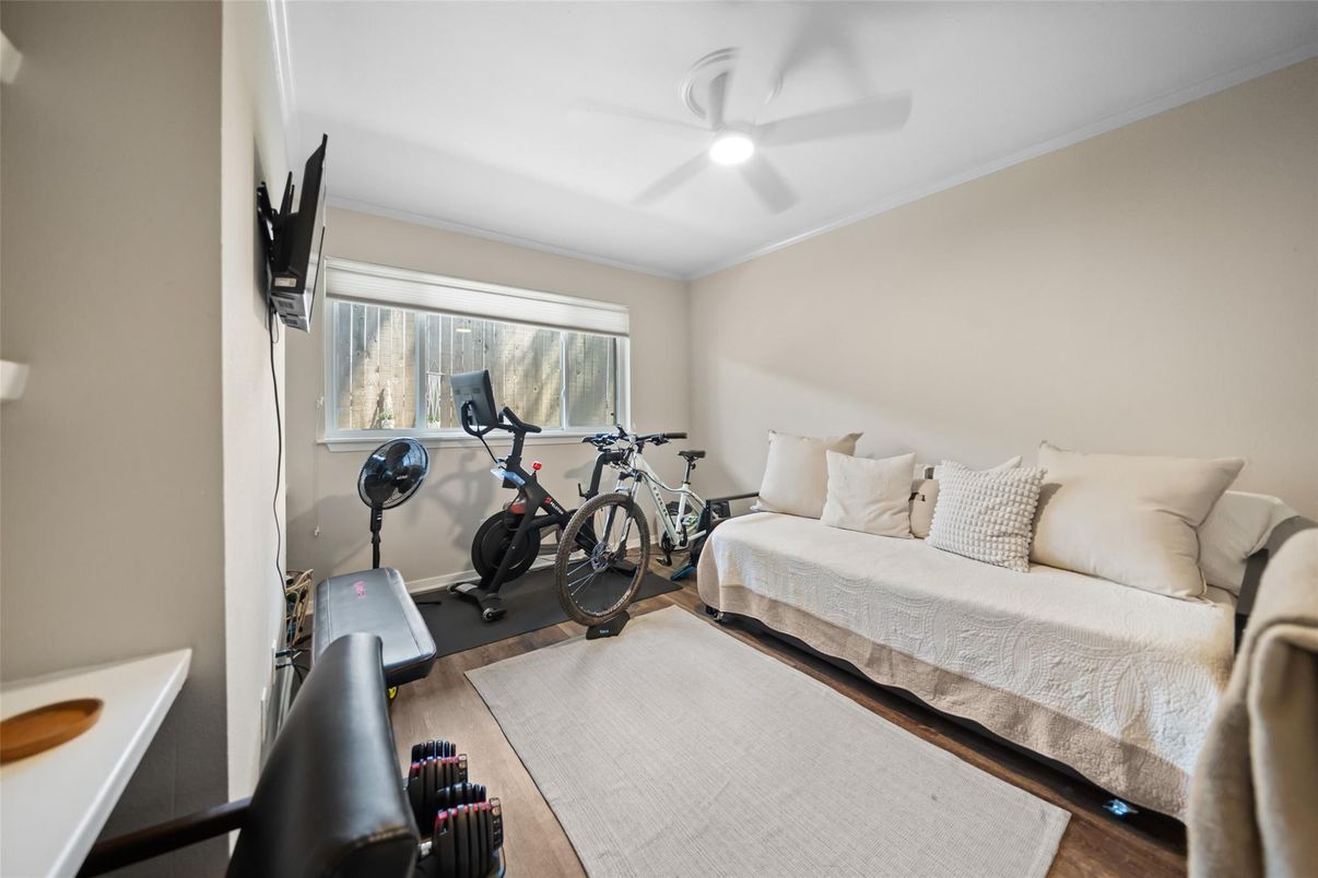 Bedroom, Fitness Equipment, Interior, Wood Texture Flooring