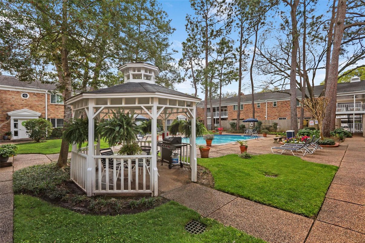 Backyard, Exterior, Pool