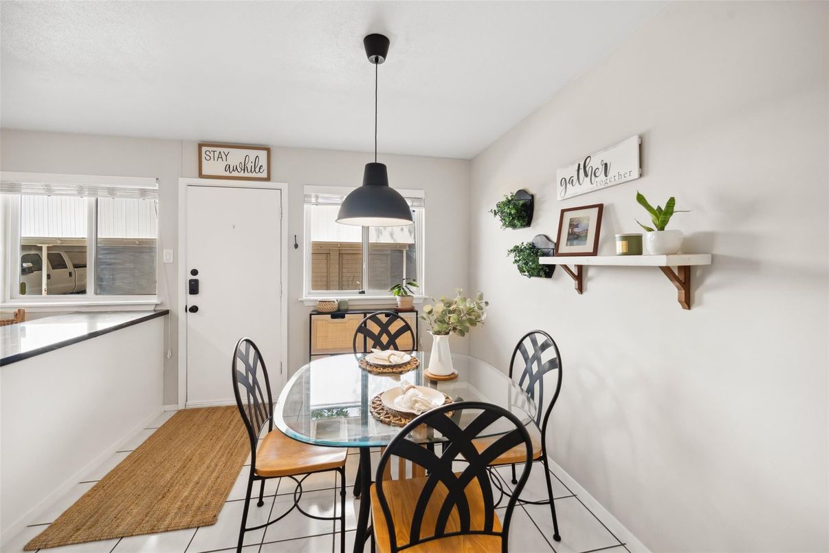 Dining room, Interior, Pendant Lights