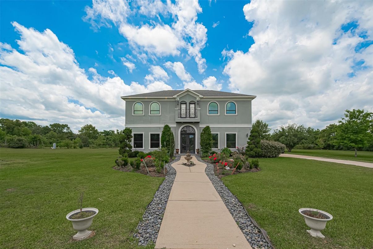 Backyard, Exterior, Facade, Georgian