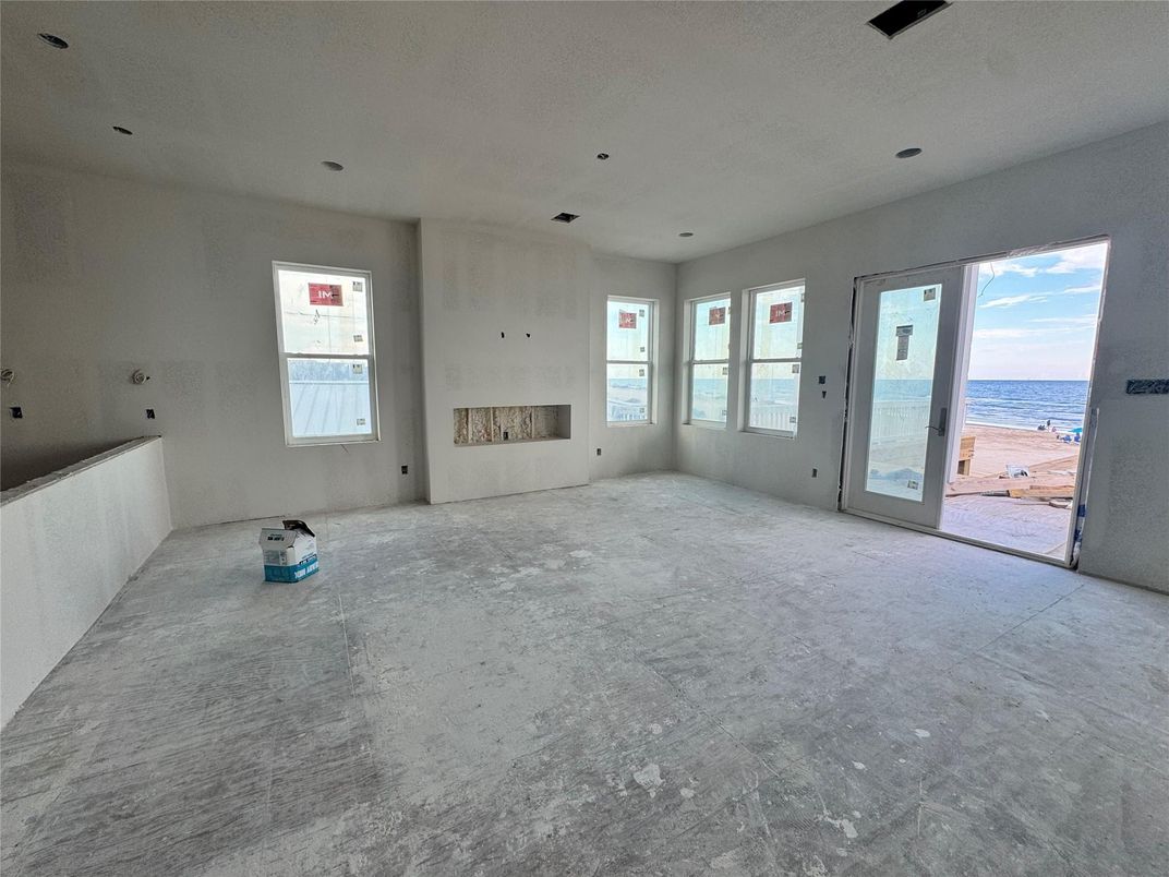 Empty room, Interior, Recessed Lighting, Water