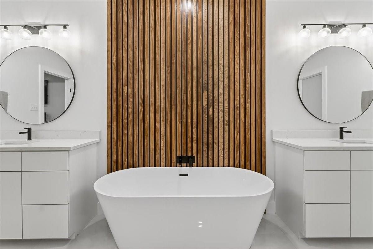 Bathroom, Dual Sink Vanities, Free Standing Baths, Interior