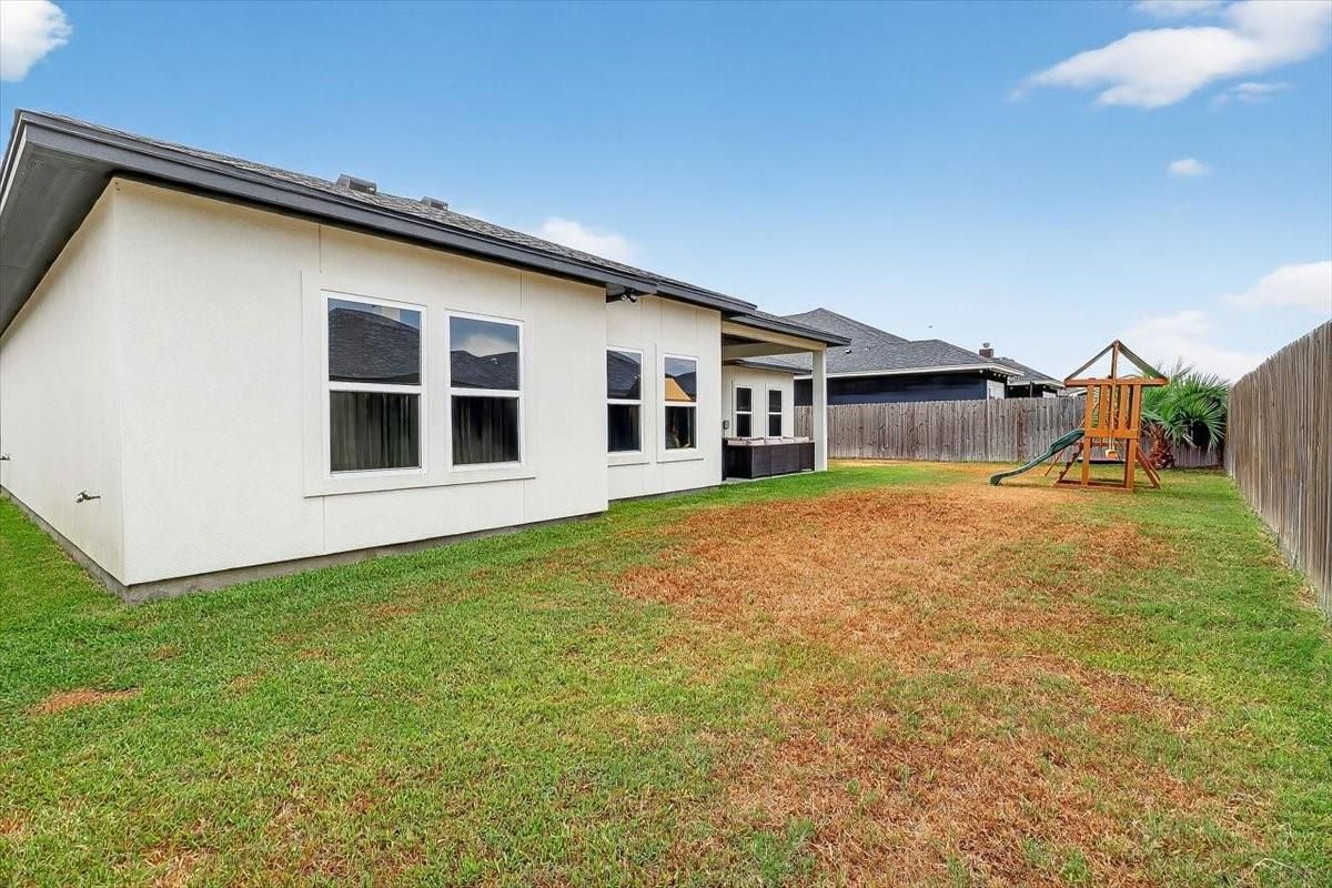 Backyard, Exterior, Playground