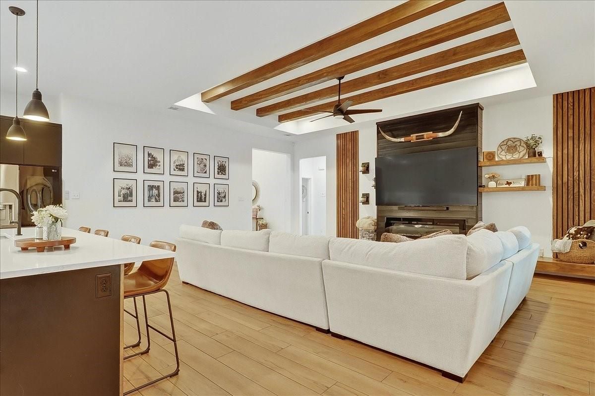 Interior, Living room, Pendant Lights, Recessed Lighting, Wooden Beams, Wood Texture Flooring