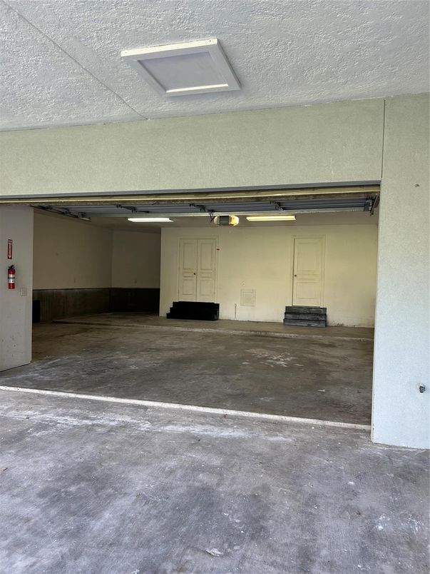 Garage, Interior