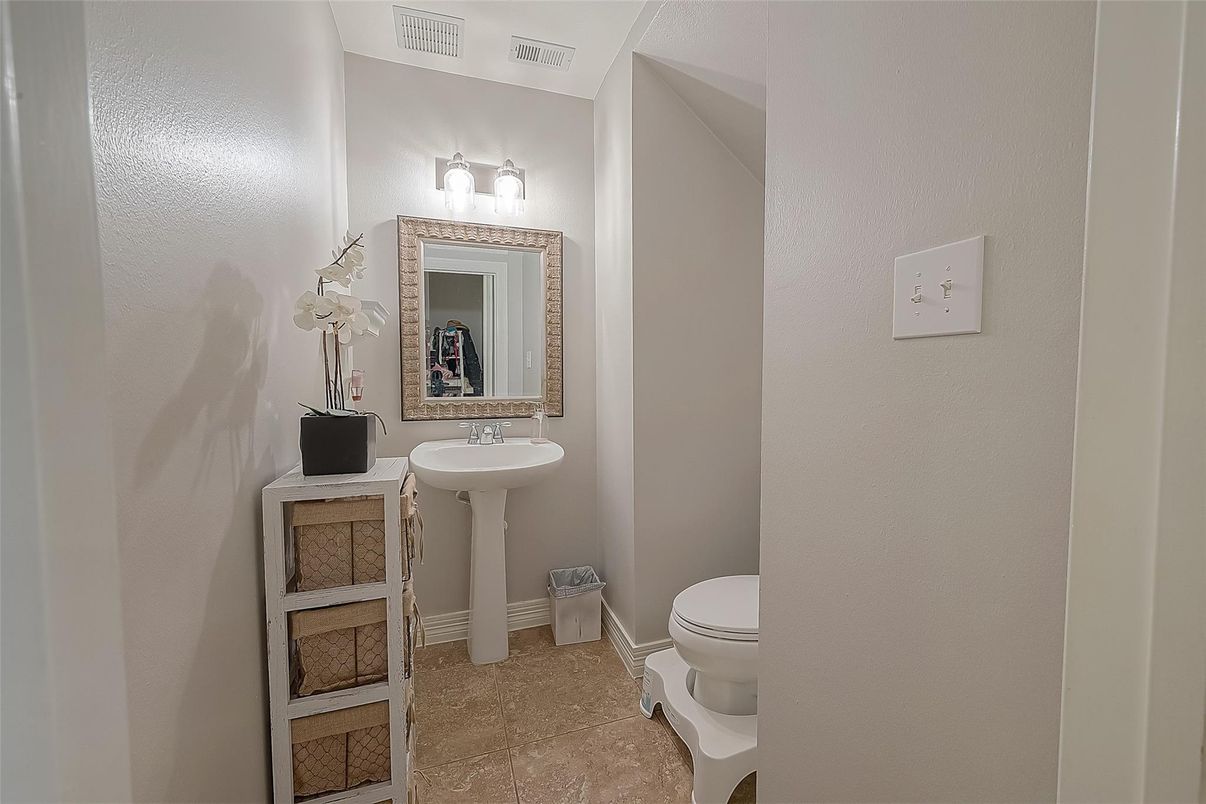 Bathroom, Interior