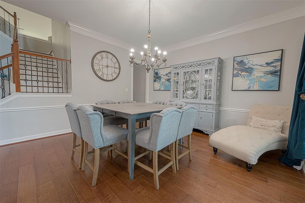Chandelier, Dining room, Interior, Wood Texture Flooring