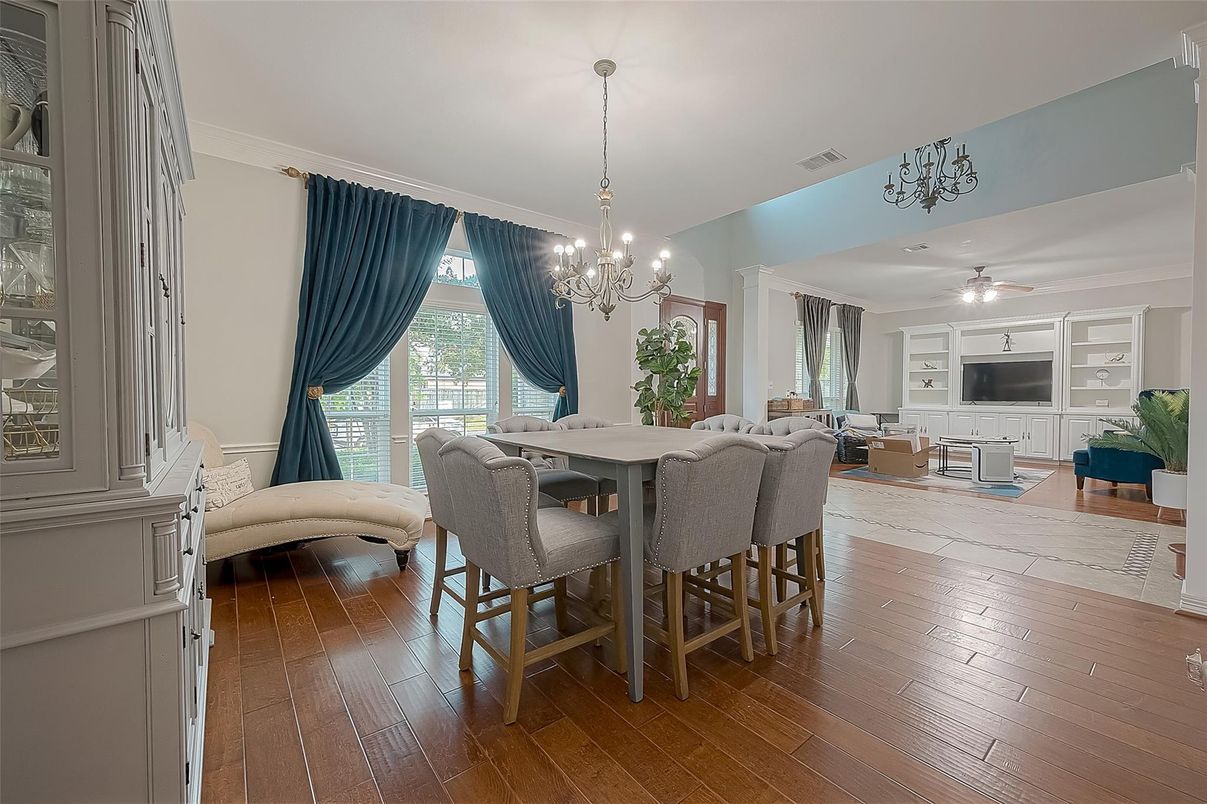 Chandelier, Dining room, Interior, Living room, Wood Texture Flooring