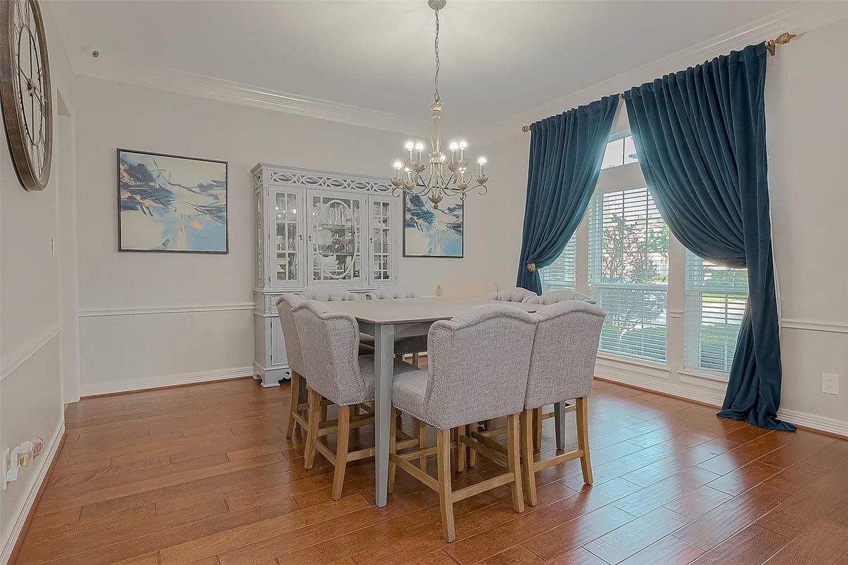 Chandelier, Dining room, Interior, Wood Texture Flooring