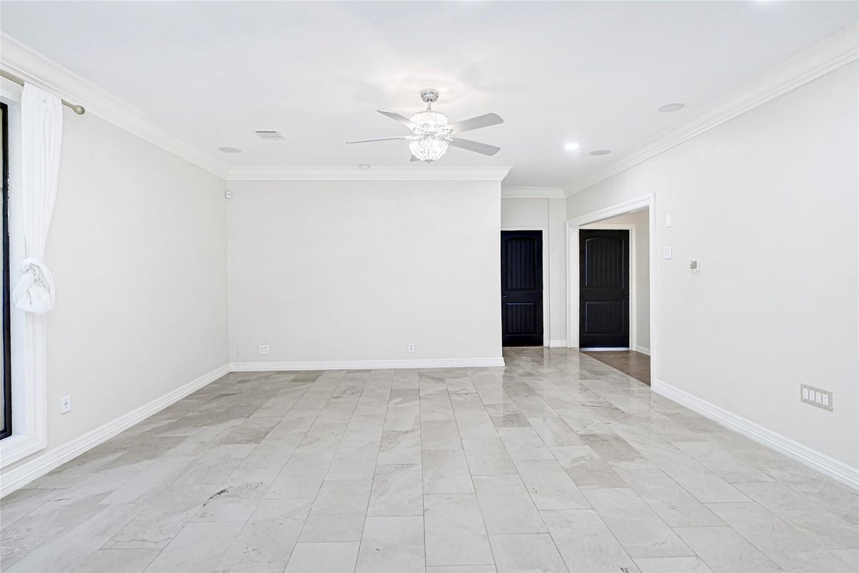 Empty room, Interior, Marble, Recessed Lighting