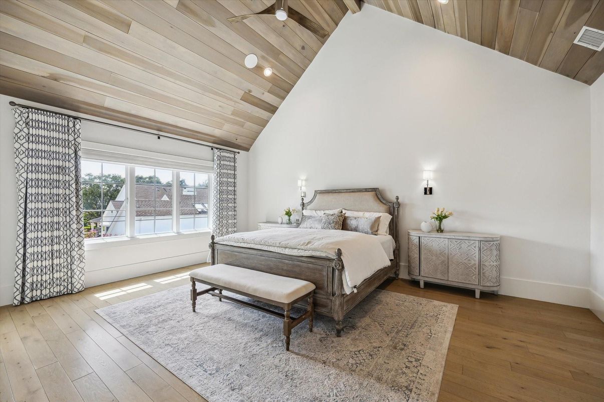 Bedroom, Interior, Recessed Lighting, Wooden Ceilings, Wood Texture Flooring