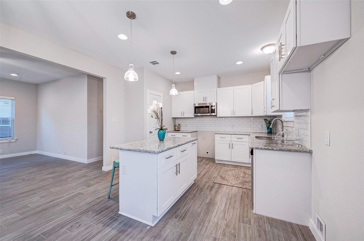 Interior, Kitchen, Pendant Lights, Recessed Lighting, Wood Texture Flooring