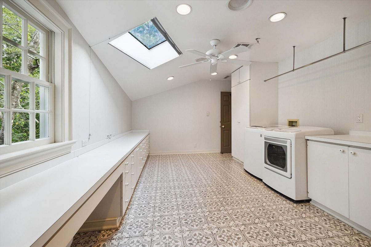 Interior, Recessed Lighting, Washer