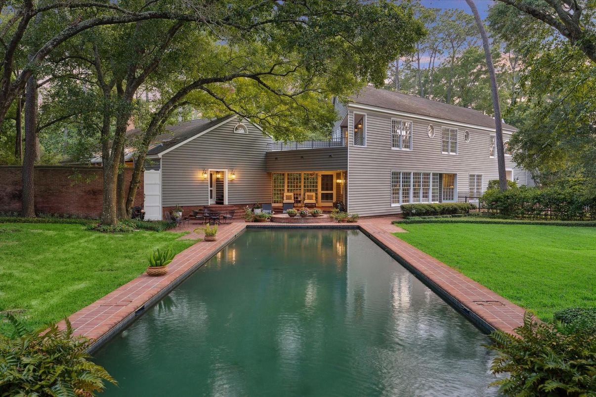 Backyard, Exterior, Pool