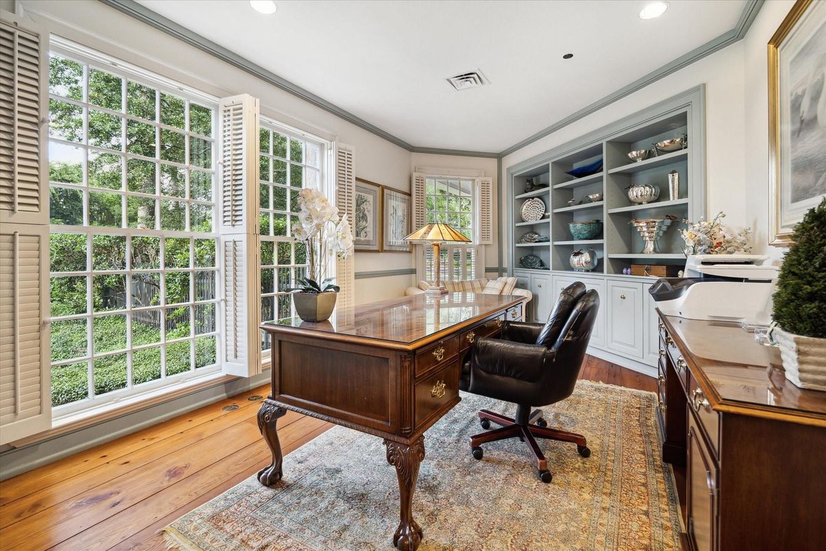 Home Office, Interior, Recessed Lighting, Wood Texture Flooring