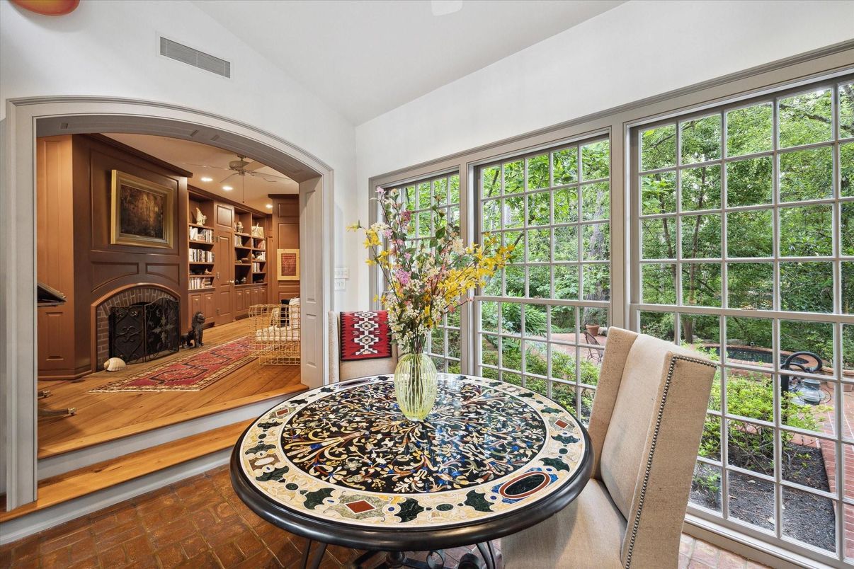 Fireplace, Interior, Recessed Lighting