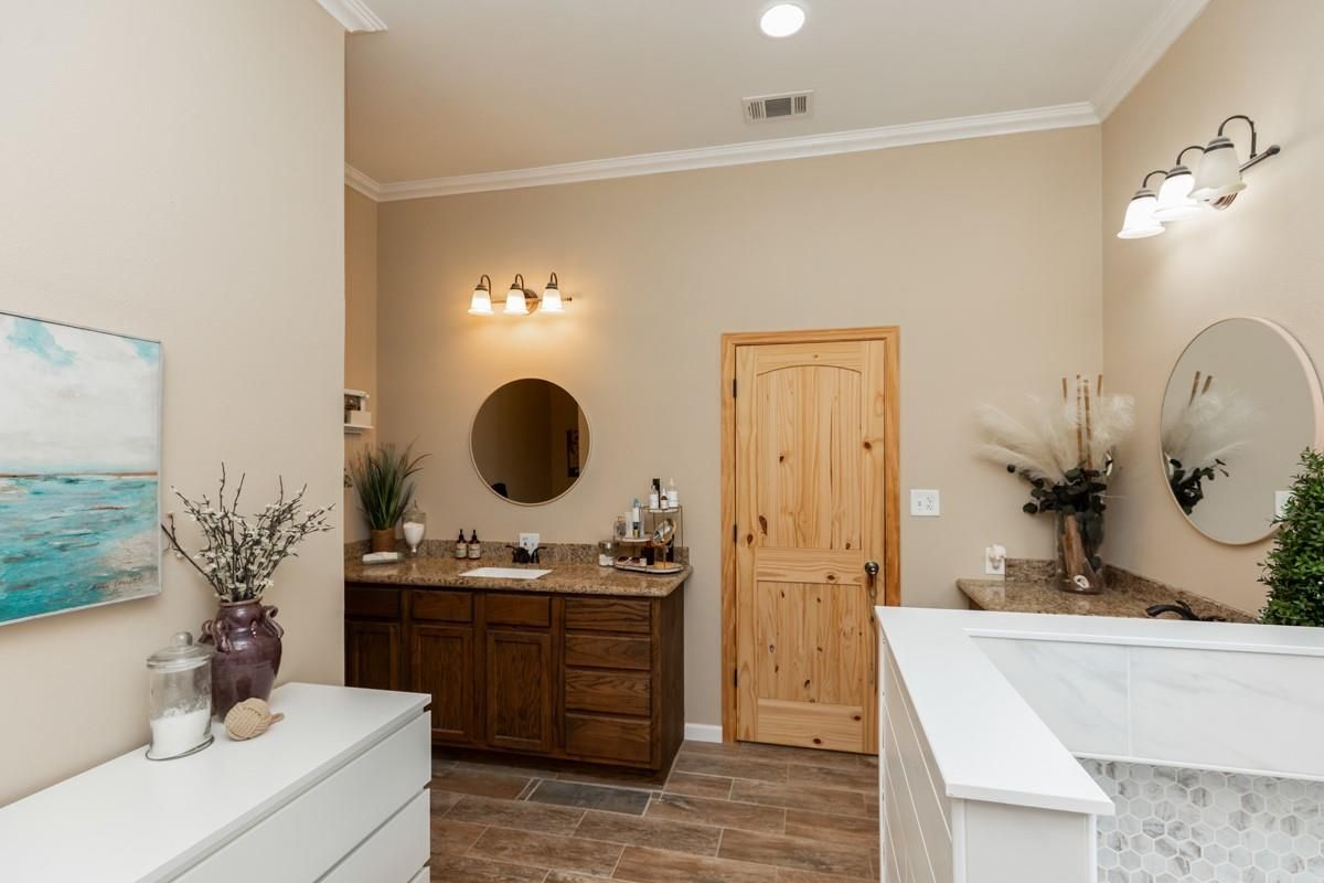 Bathroom, Dual Sink Vanities, Interior, Wood Texture Flooring