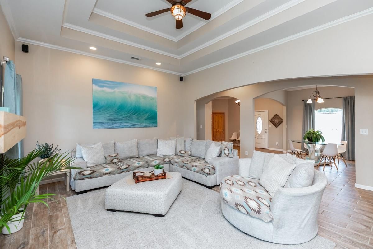 Dining room, Interior, Living room, Recessed Lighting