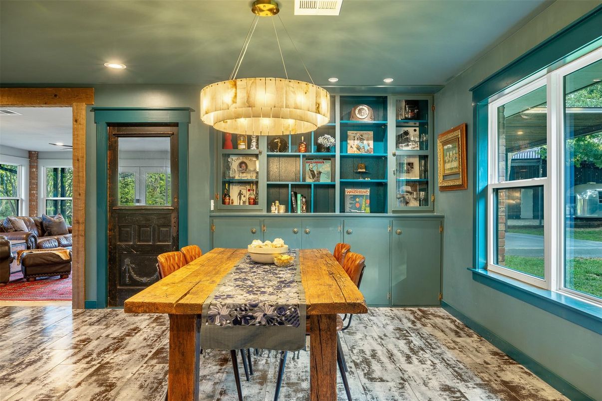 Dining room, Interior, Pendant Lights, Recessed Lighting