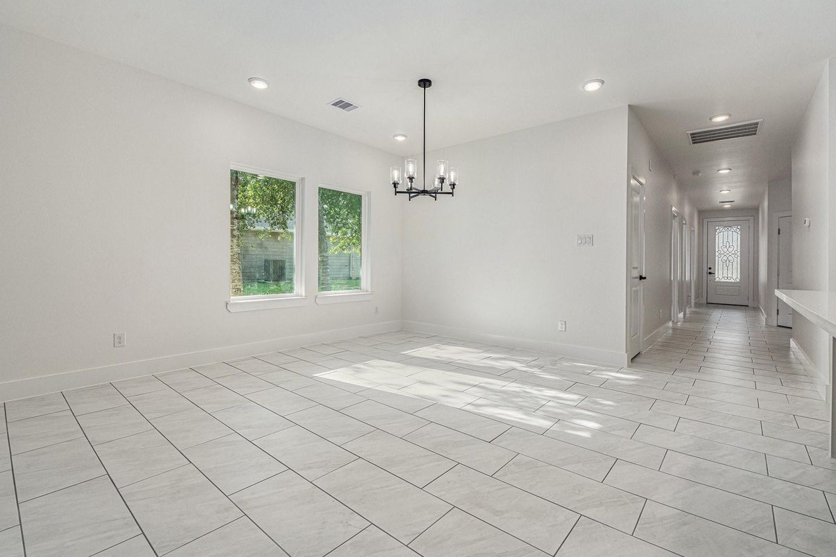 Chandelier, Empty room, Interior, Pendant Lights, Recessed Lighting