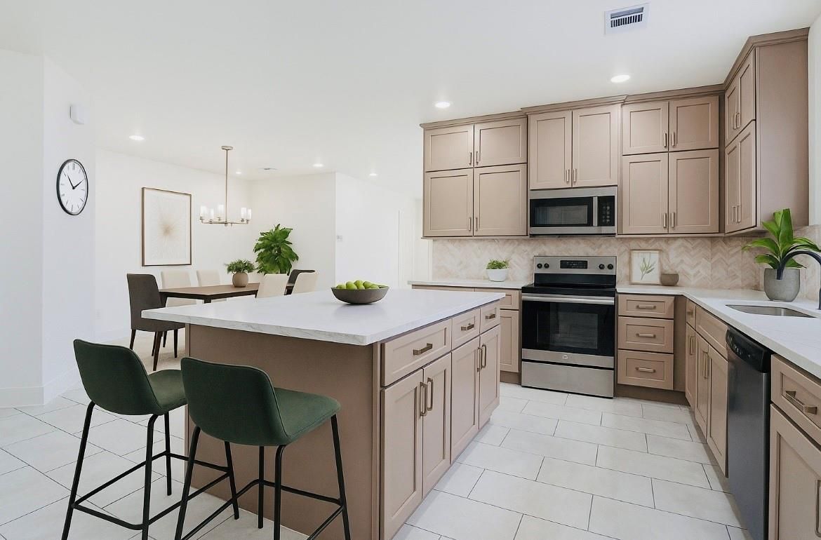 Dining room, Interior, Kitchen, Pendant Lights, Recessed Lighting, Stainless Steel Appliances