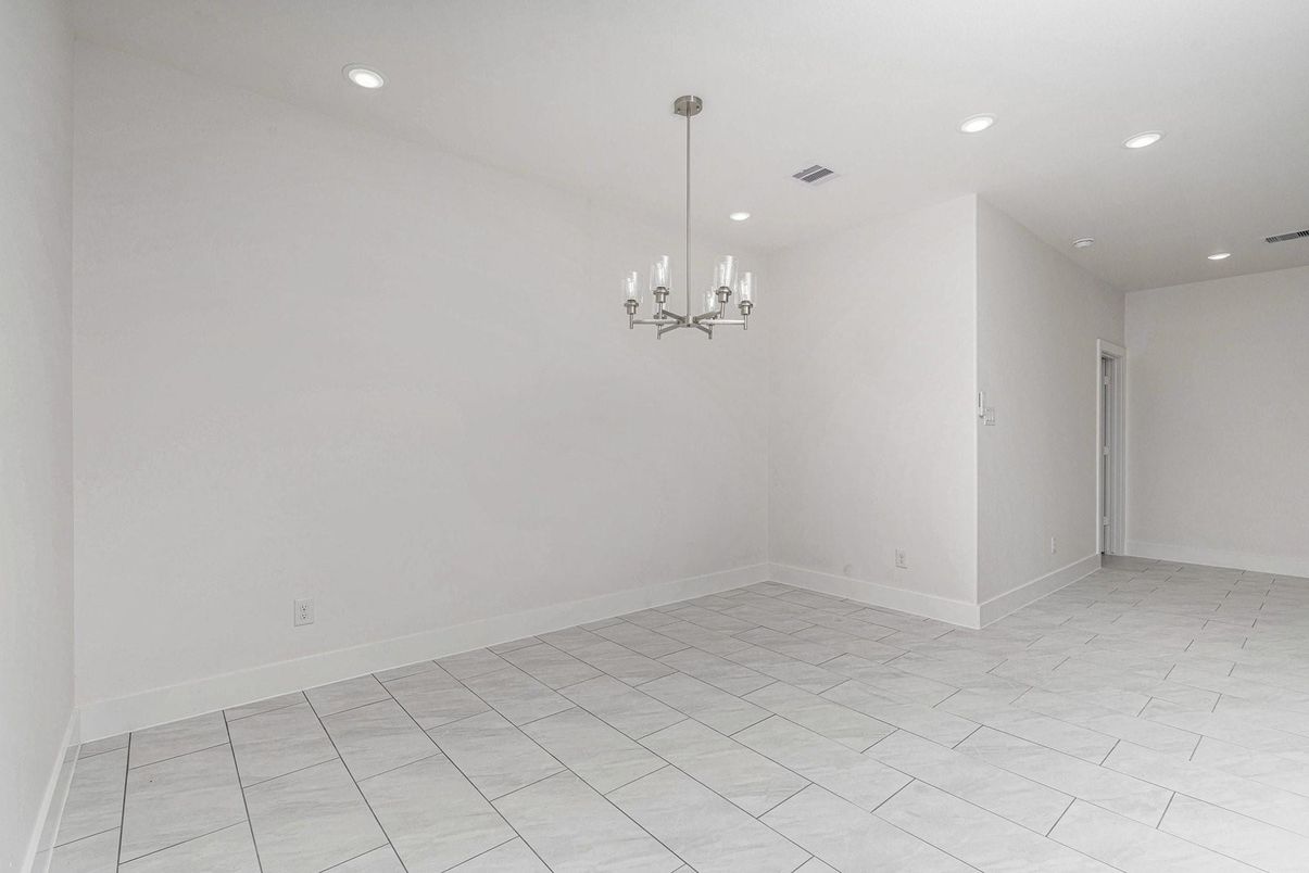 Empty room, Interior, Pendant Lights, Recessed Lighting