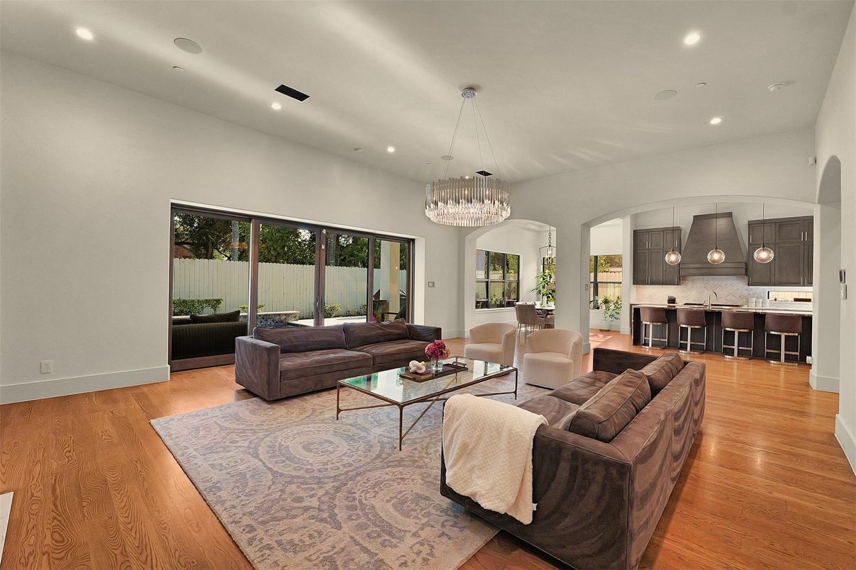 Chandelier, Interior, Kitchen, Living room, Pendant Lights, Recessed Lighting, Wood Texture Flooring
