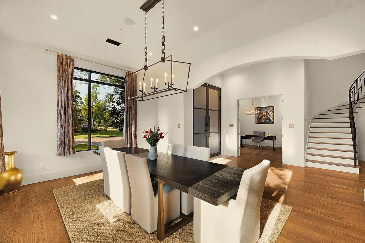 Chandelier, Dining room, Interior, Pendant Lights, Recessed Lighting, Wood Texture Flooring
